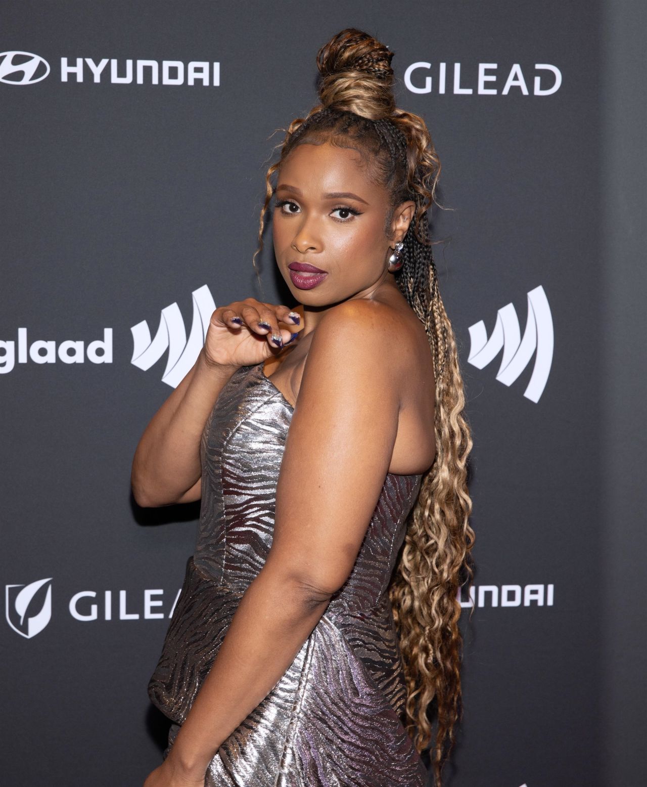 Jennifer Hudson Attends 35th Annual GLAAD Media Awards at New York09